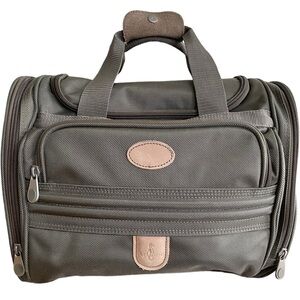 ATLANTIC OLIVE GREEN SOFT SIDE CARRY ON BAG MULTIPLE COMPARTMENTS & ROOMY